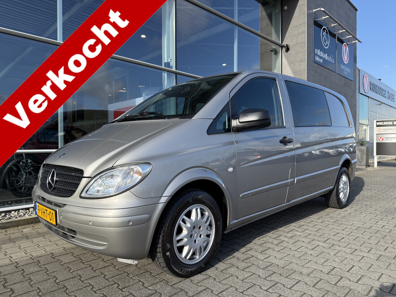 Mercedes-Benz Vito - Automaat 3+1 Rolstoelbus / Scootmobielbus 111 CDI (Mooie en goed onderhouden bus met koffe - AutoWereld.nl
