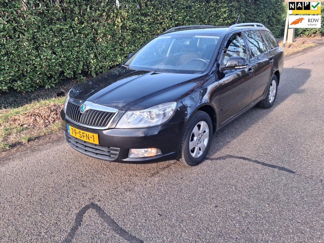 Skoda Octavia Combi - 1.2 TSI Elegance AUTOMAAT - AutoWereld.nl