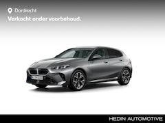 BMW 1-serie - 120 M-Sport | 18" | Head-Up | Stoel/Stuurverwarming | Privacy Glass | Innovation Pack