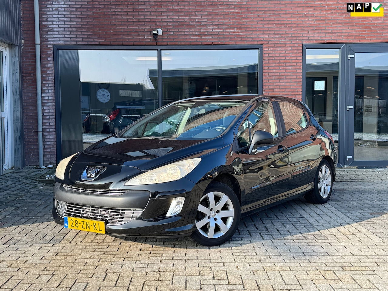 Peugeot 308 - 1.6 VTi XS | Pano | Clima | Cruise | Trekhaak | PDC | - AutoWereld.nl