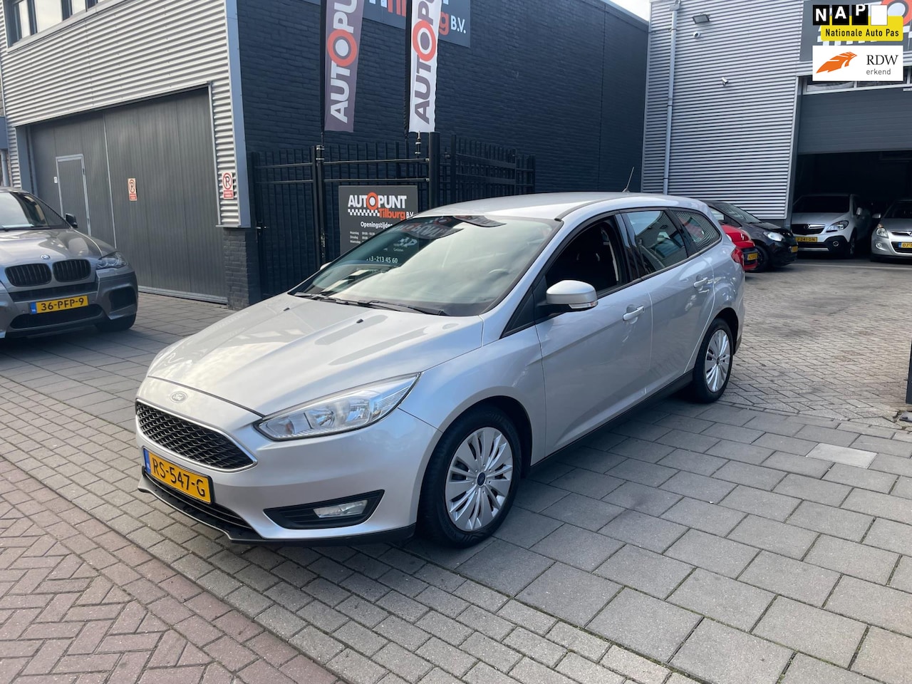 Ford Focus Wagon - 1.0 Lease Edition 2e Eigenaar! Navi PDC NAP APK - AutoWereld.nl