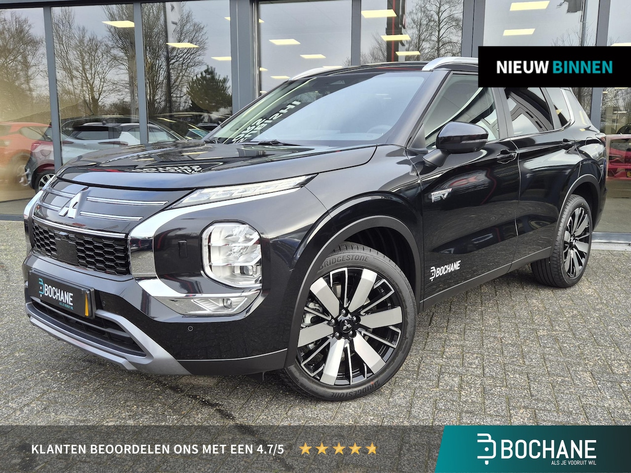 Mitsubishi Outlander - 2.4 PHEV First Edition DEMO | 20 inch | Trekhaak afneembaar | Leer/Alcantara | Leverbaar M - AutoWereld.nl