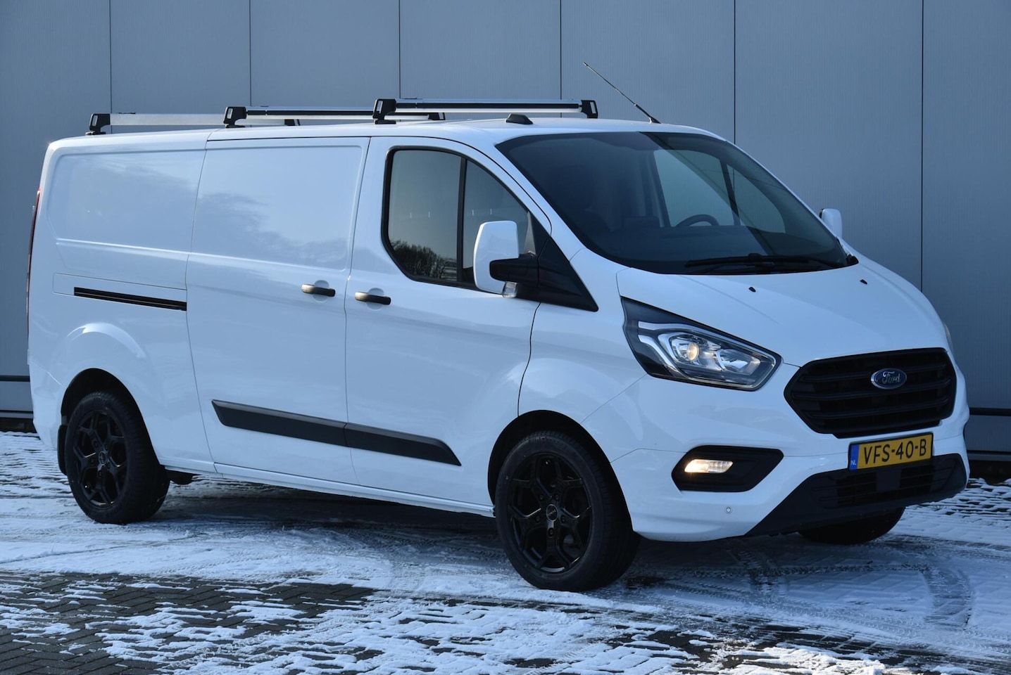 Ford Transit Custom - 2.0 TDCI L2H1 Airco Navi PDC Cruise Trekhaak - AutoWereld.nl