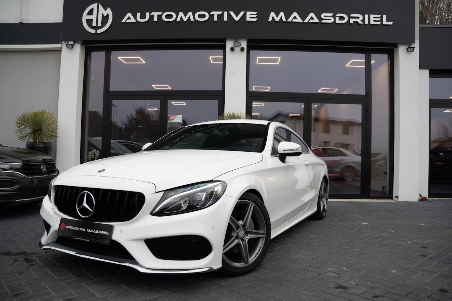 Mercedes-Benz C-klasse Coupé - AMG-Line|Xenon|Navi|Alcantara|Led|Keyless - AutoWereld.nl