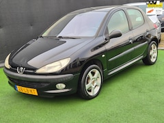 Peugeot 206 - 1.6-16V Gentry Premium