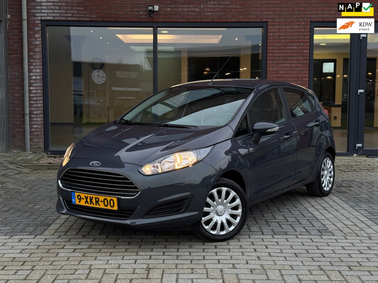 Ford Fiesta - 1.0 Style | 23.000KM NAP | Navi | Airco | Dealer onderhouden | - AutoWereld.nl