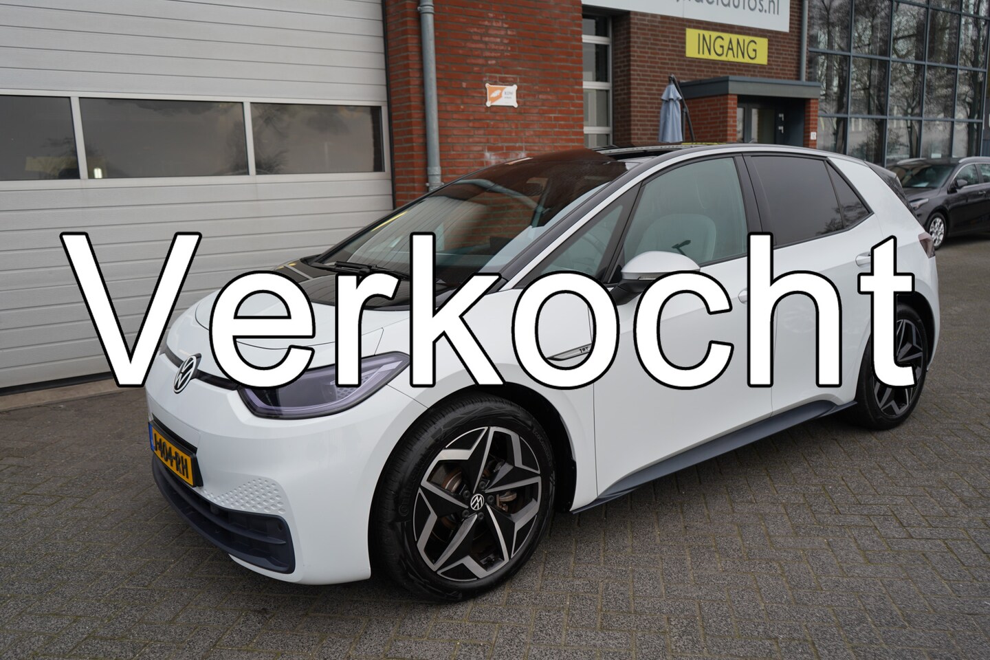 Volkswagen ID.3 - FIRST PLUS 58KWH OKT 2020 ORIGINEEL NEDERLANDS AFN.TREKHAAK CAMERA STOEL+STUURVERWARMING A - AutoWereld.nl