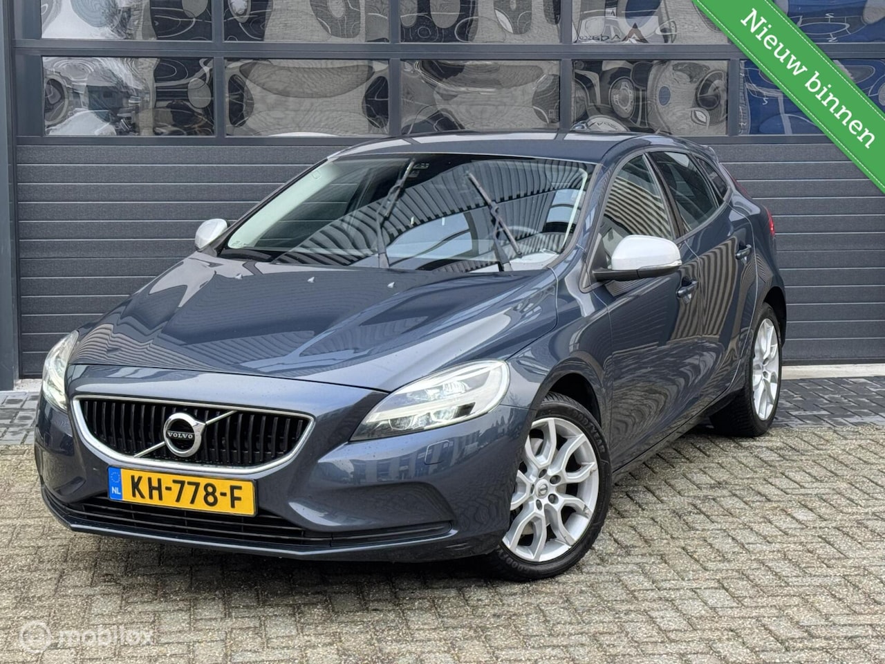 Volvo V40 - 1.5 T3 Nordic+ | Stoelverw | Sensoren | Cruise - AutoWereld.nl