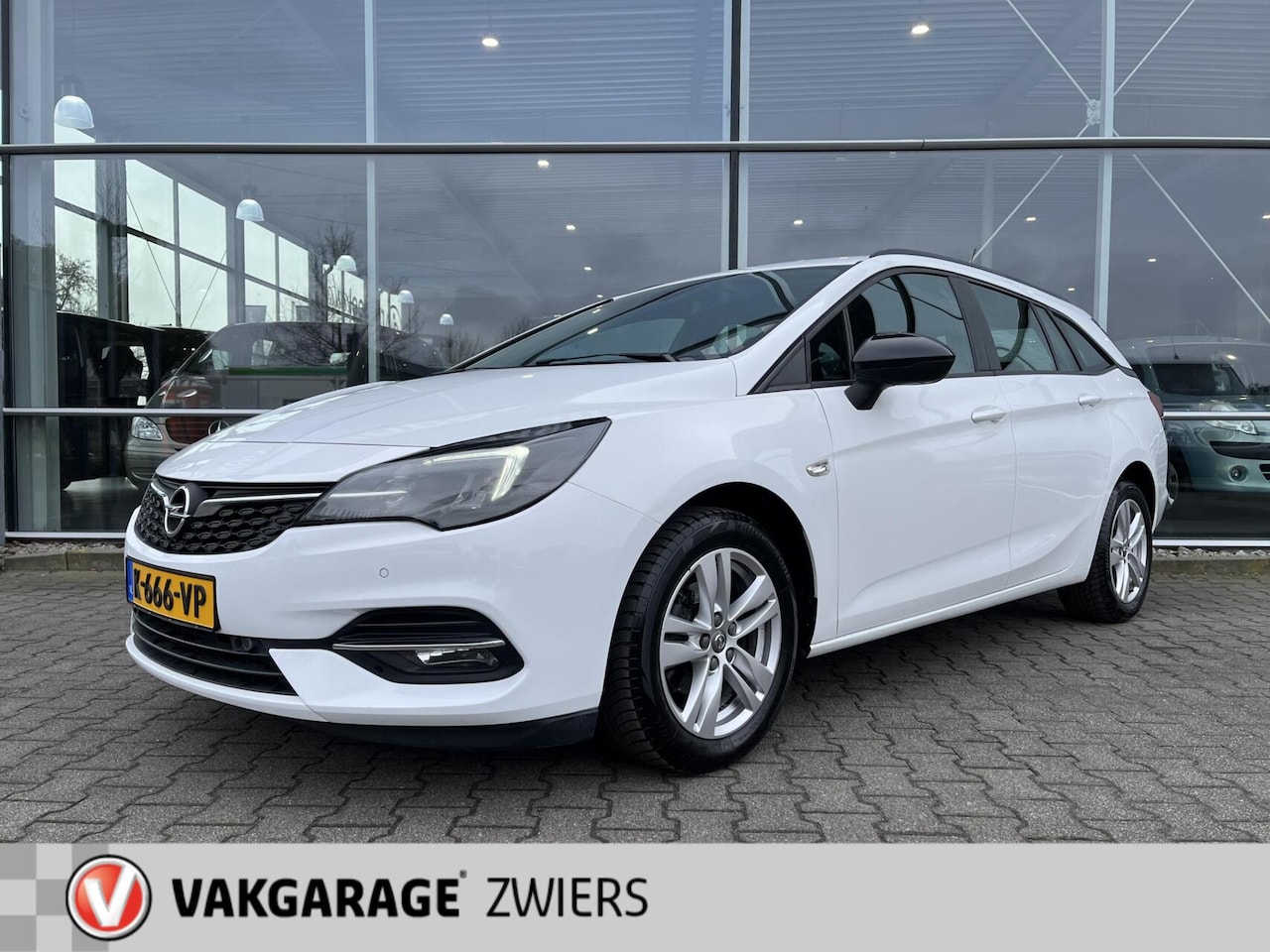 Opel Astra Sports Tourer - 1.2 Edition 1.2 Edition - AutoWereld.nl