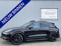 Porsche Cayenne - 3.0 S E-Hybrid Automaat Schuifdak/21inch/Luchtvering