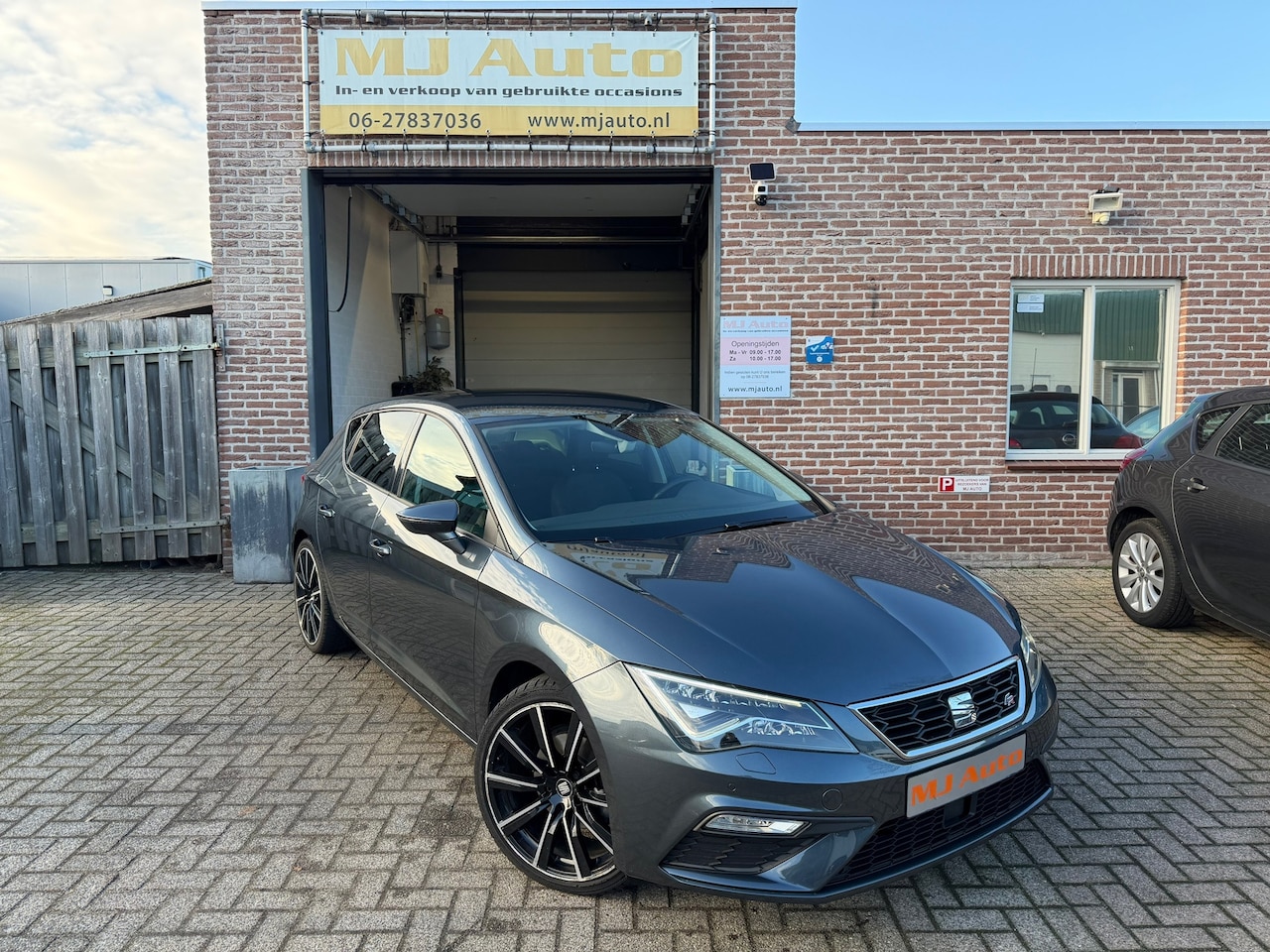SEAT Leon - 1.5 TSI FR Launch Edition virtual cockpit - AutoWereld.nl