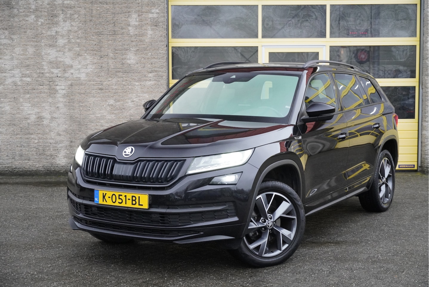 Skoda Kodiaq - 1.5 TSI 150PK! Automaat Sportline Business BJ2020 Lmv 19" | Led | Pdc | Navi | Keyless ent - AutoWereld.nl