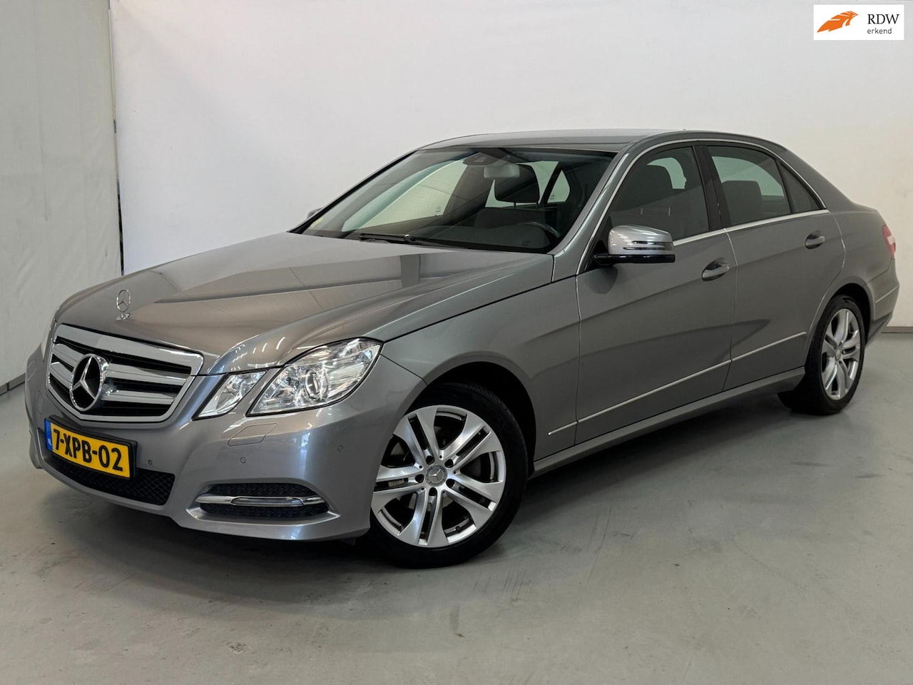 Mercedes-Benz E-klasse - 220 CDI Avantgarde / Camera / Stoelverwarming - AutoWereld.nl