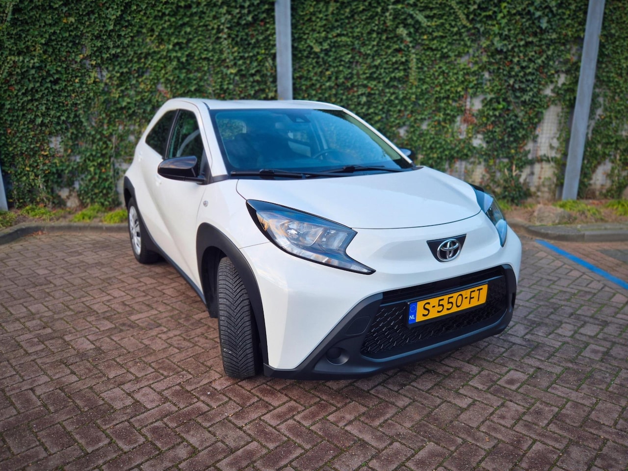 Toyota Aygo X - 1.0 VVT-i MT play 1.0 VVT-i MT Play - AutoWereld.nl