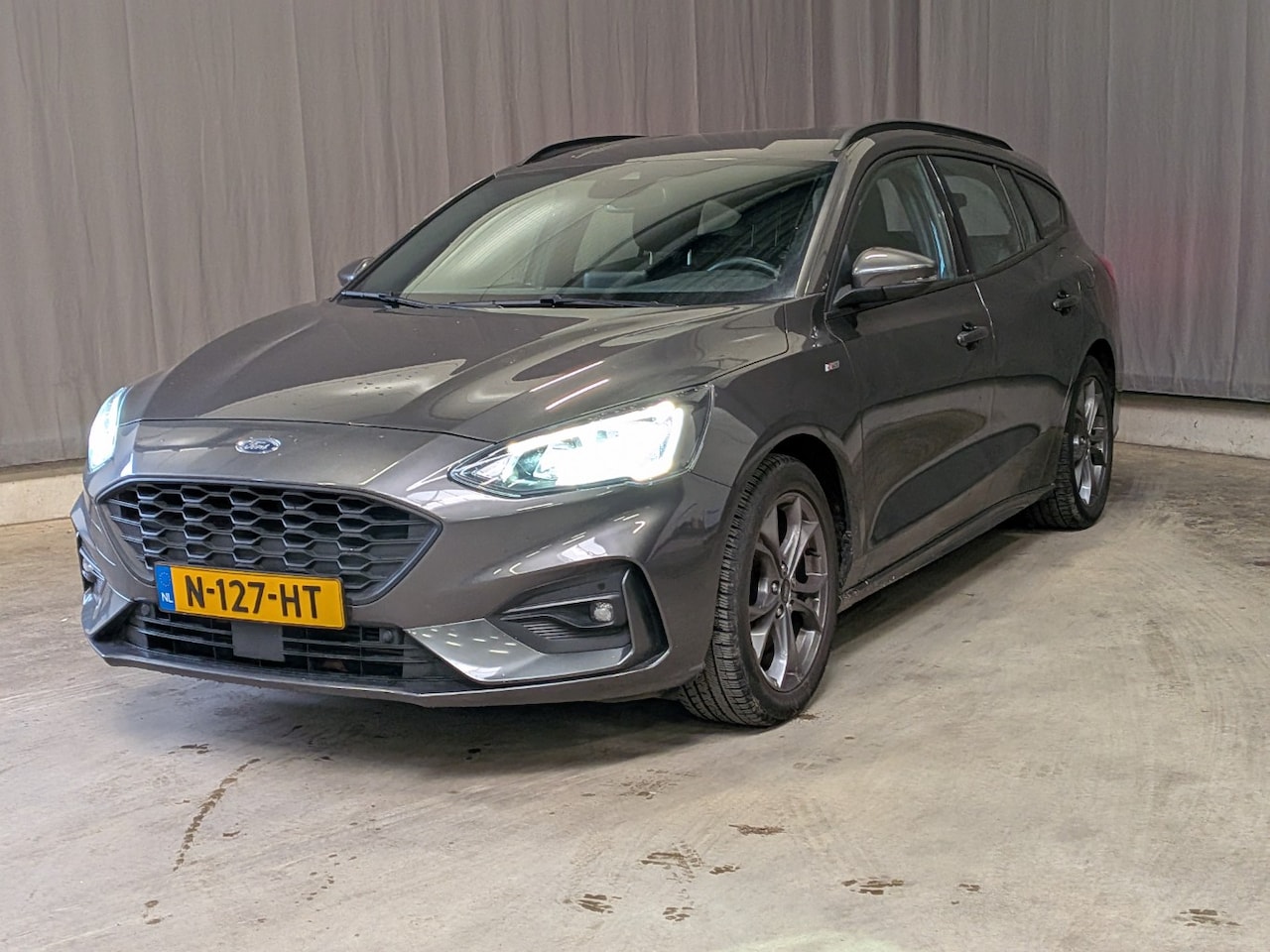 Ford Focus Wagon - 1.0 EcoBoost ST Line Business Voorruit+Stuur+Stoel verwarming | Full LED | Climate control - AutoWereld.nl