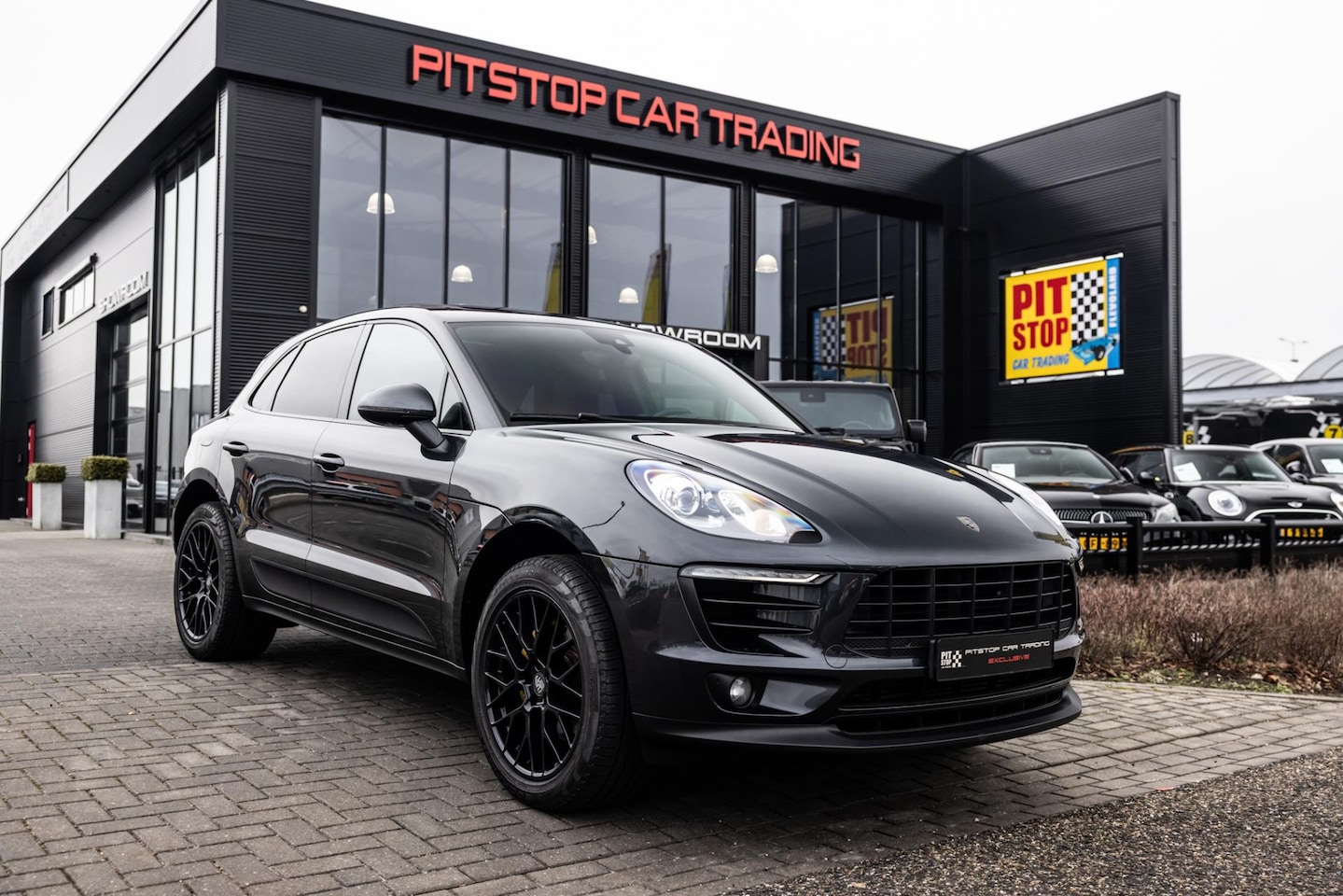 Porsche Macan - 2.0 2.0, 252pk, Pano, Sportuitlaat, Chrono, PASM, Keurige staat! - AutoWereld.nl