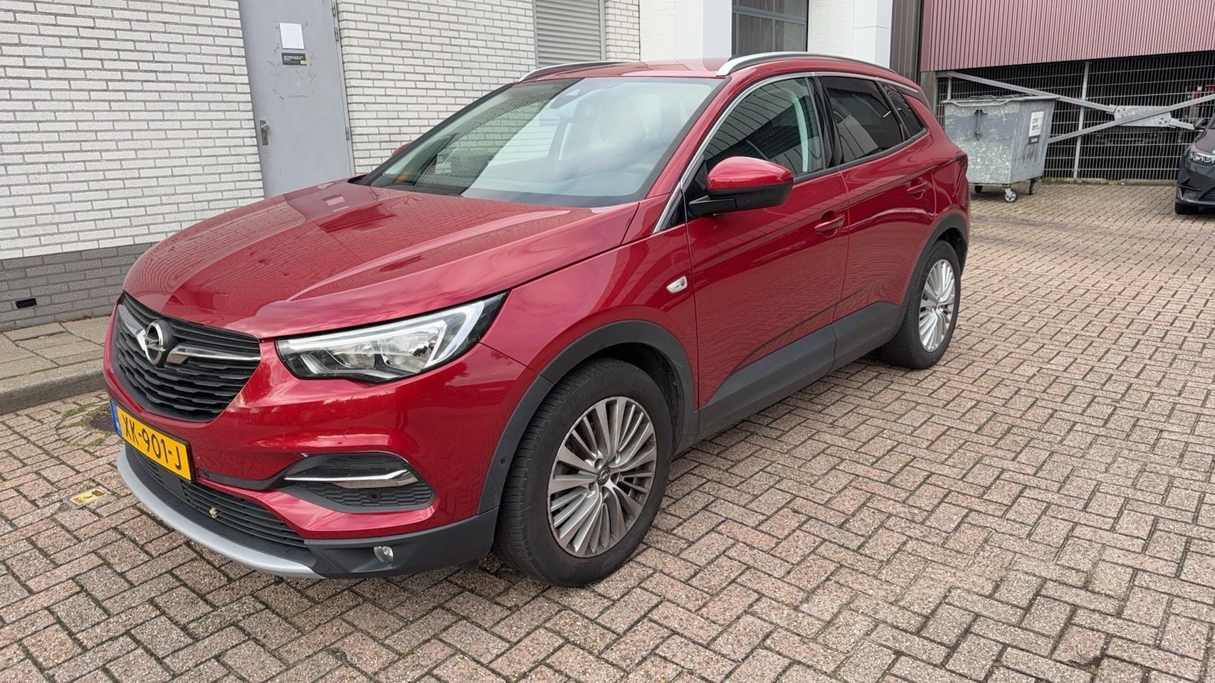 Opel Grandland X - 1.2 Turbo Innovation Automaat | Airco | Cruisecontrol | Camera | AGR comfortstoelen | Carp - AutoWereld.nl