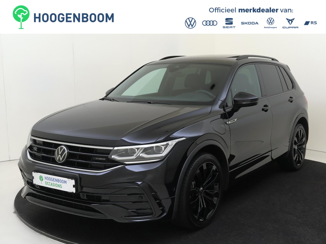 Volkswagen Tiguan - 1.4 TSI eHybrid R-Line Business | Panoramadak | Black style | 360 camera | Adaptieve dempi - AutoWereld.nl