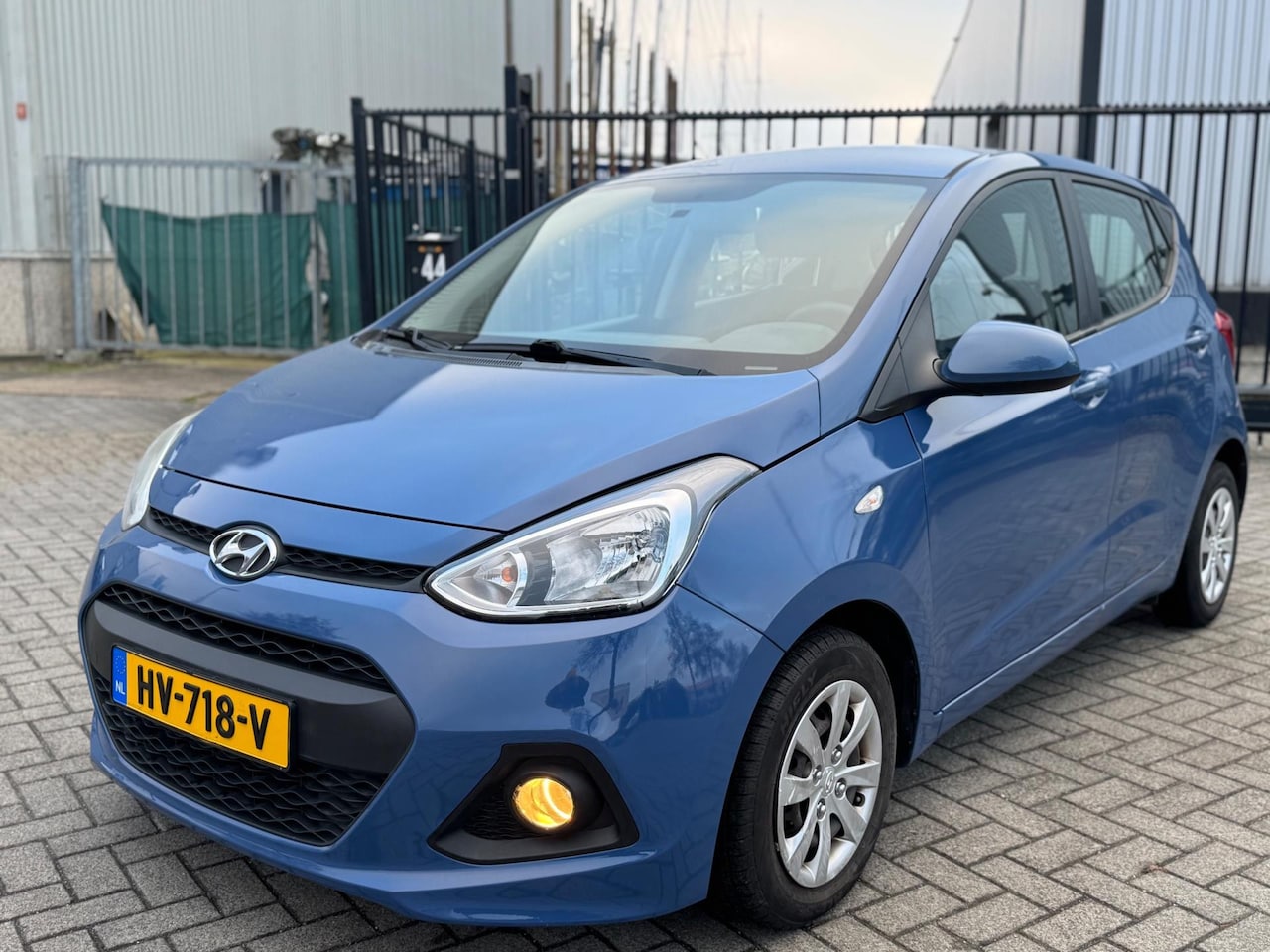 Hyundai i10 - 1.0i i-Motion Comfort Clima Airco 5 Deurs - AutoWereld.nl