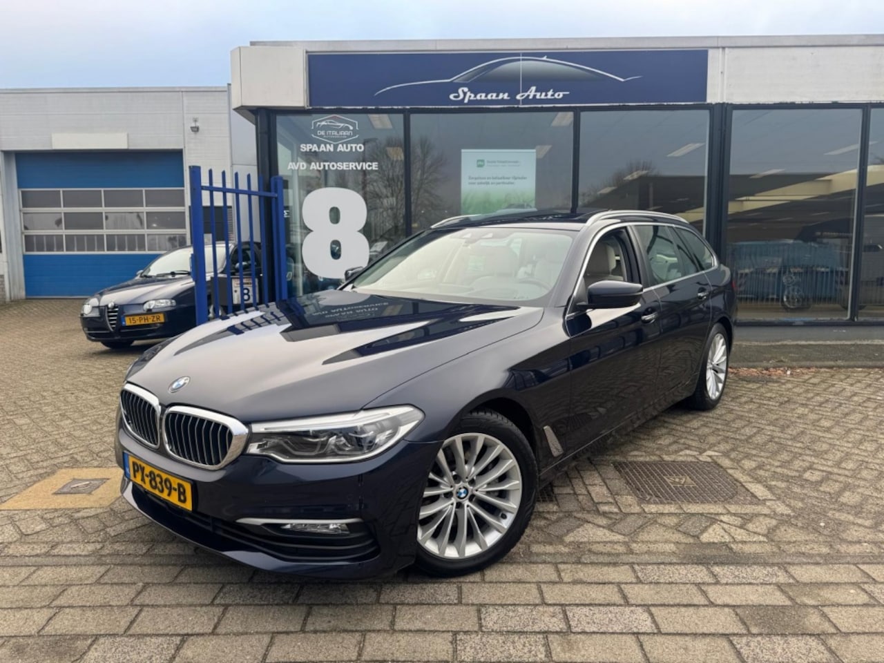 BMW 5-serie Touring - 530i High Executive | PANODAK | MEMORY SEATS | HARMAN KARDON | K - AutoWereld.nl