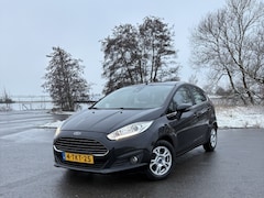 Ford Fiesta - 1.6 TDCi Titanium Keyless SONY Parkeersensoren