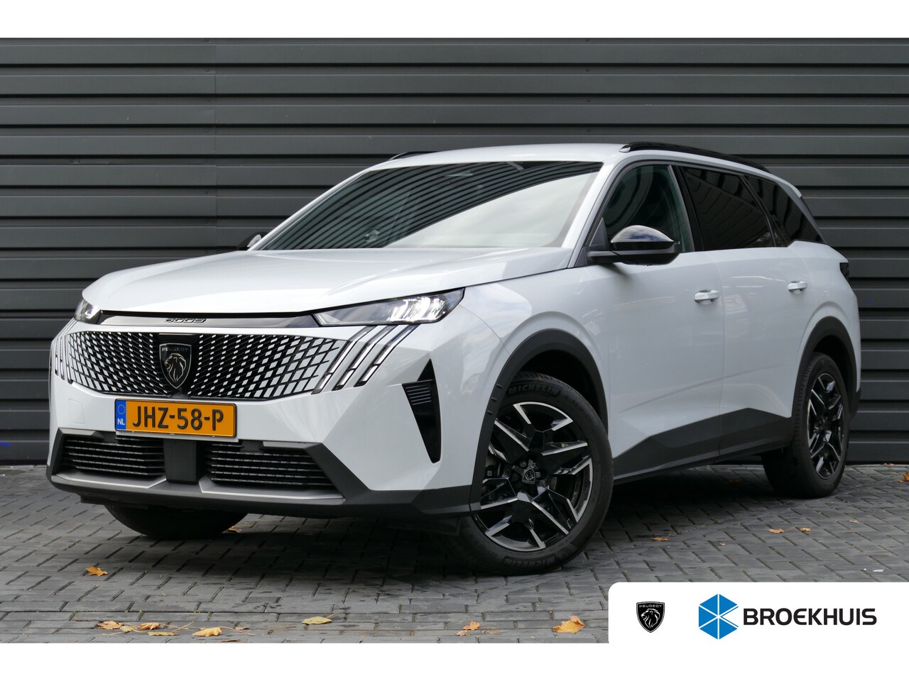 Peugeot 5008 - 1.2 HYBRID 145PK 7-ZITS ALLURE AUTOMAAT / NAVI / LED / CLIMA / PDC / 19"LMV / KEYLESS / ST - AutoWereld.nl