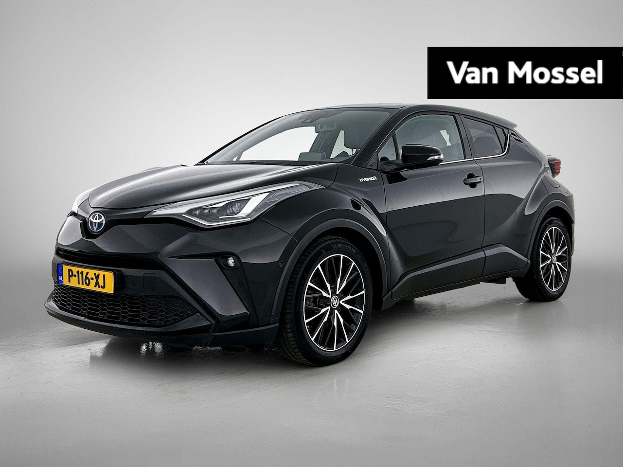 Toyota C-HR - 2.0 Hybrid Business Plus 184 PK | Automaat | Trekhaak | Navigatie | Camera | Stoelverwarmi - AutoWereld.nl