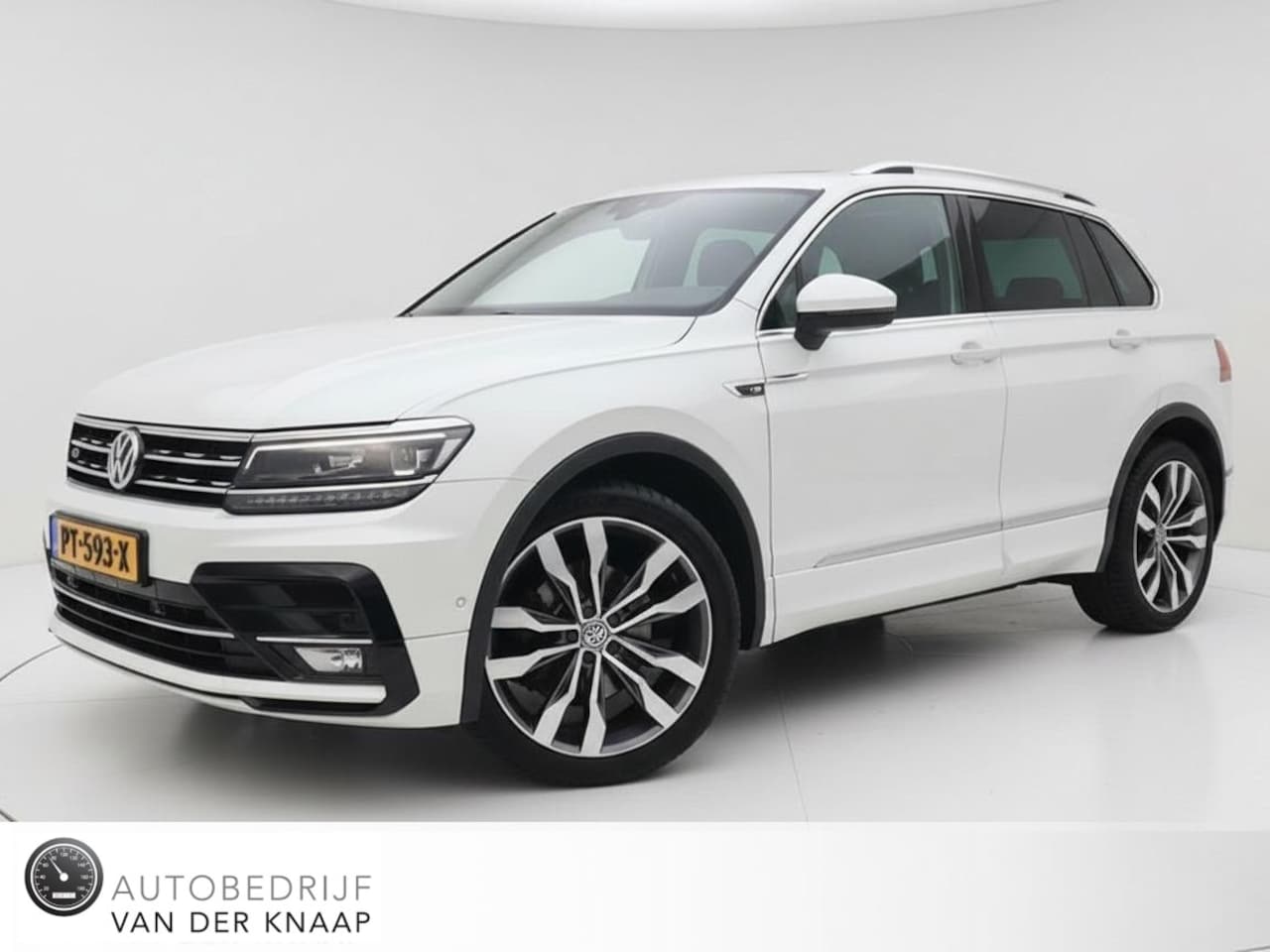Volkswagen Tiguan - 1.4 TSI ACT Highline R-line| Adapt. Cruise | Clima | Multimedia/Navi | Schuifkantel | PDC - AutoWereld.nl