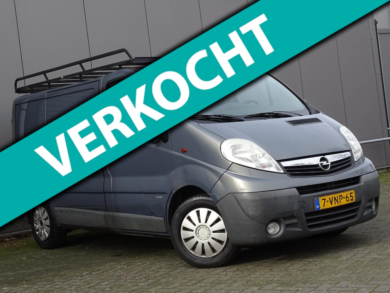 Opel Vivaro - 2.5 CDTI L1H1 3p airco navigatie - AutoWereld.nl