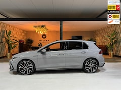 Volkswagen Golf - 2.0 TDI GTD Garantie Nardo Pano Camera StuurVW StoelVW LED Matrix IQ. Sfeerverlichting Cru