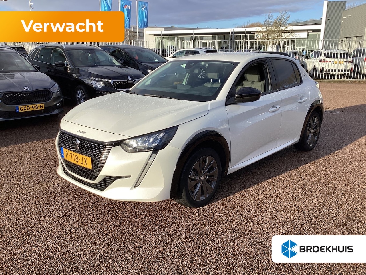 Peugeot e-208 - EV Allure Pack 50 kWh SOH 91% Stoelverwarming | LED | Camera | Climate control | Full map - AutoWereld.nl