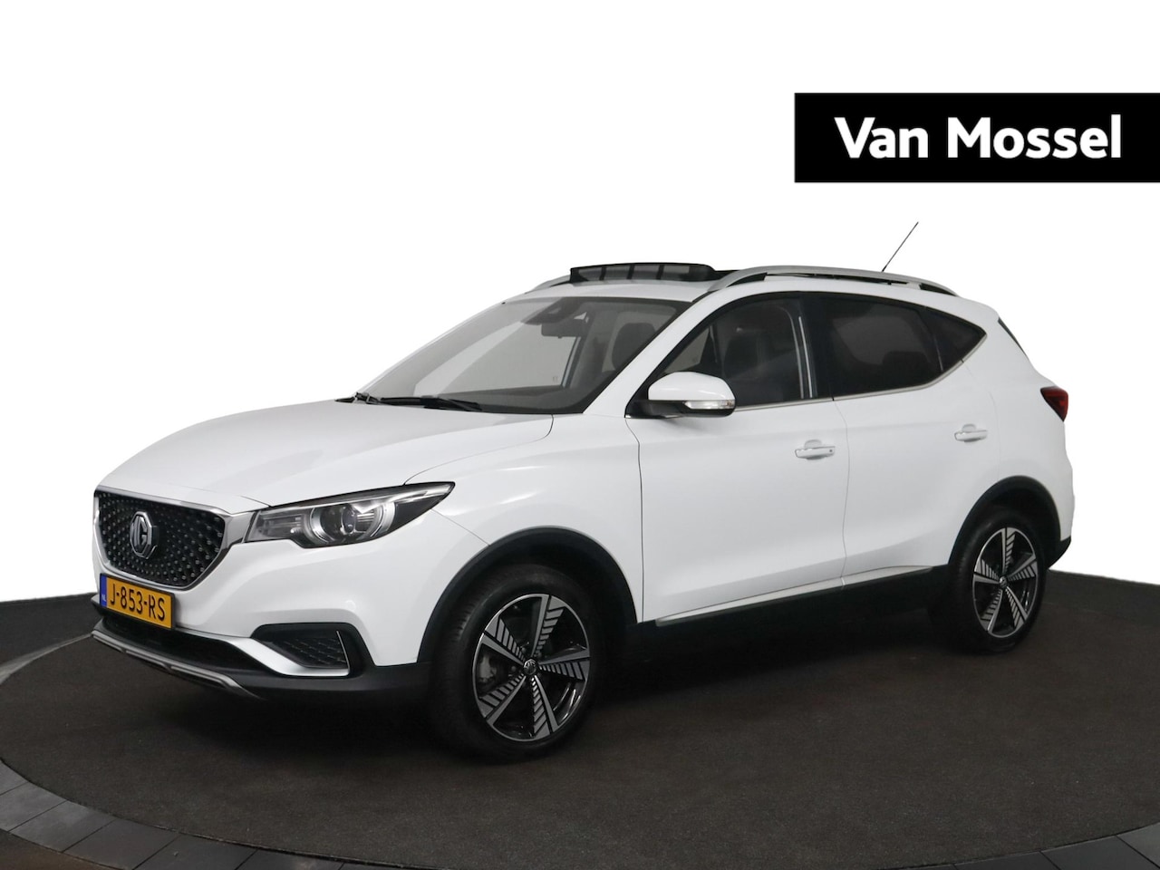 MG ZS - Luxury 45 kWh | Trekhaak | All Seasons - AutoWereld.nl