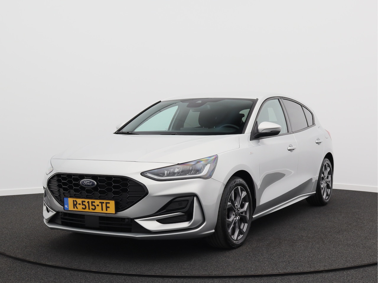 Ford Focus - 1.0 EcoBoost Hybrid ST Line/ lage km/ zeer mooi! - AutoWereld.nl