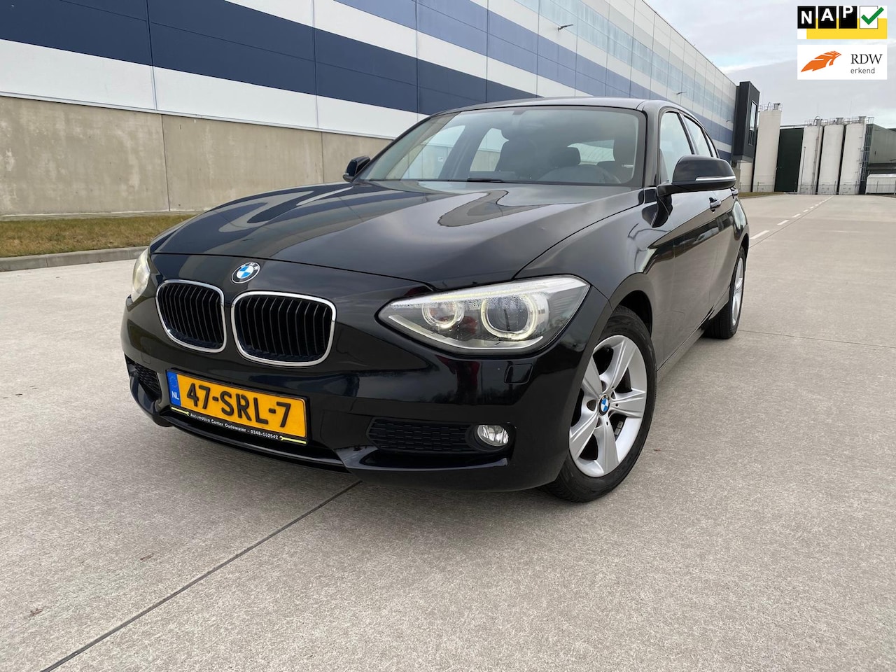 BMW 1-serie - 116i Business NAVI/NAP/CRUISE/APK - AutoWereld.nl