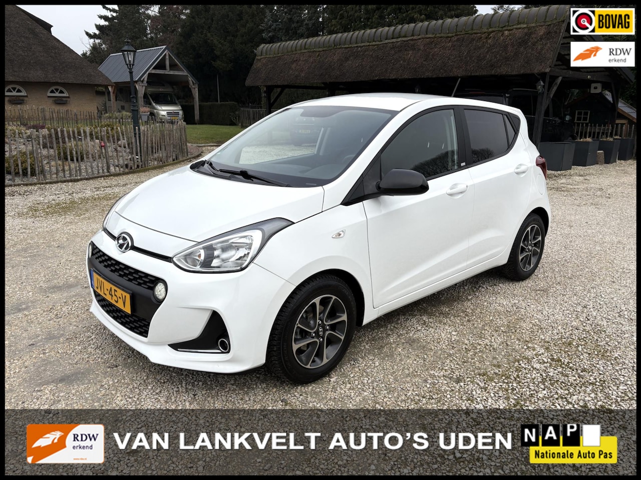 Hyundai i10 - 1.0i 67pk YES! Stoelverwarming, Bluetooth, LED - AutoWereld.nl