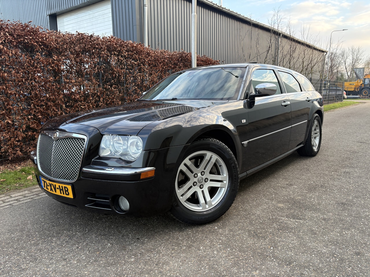 Chrysler 300C Touring - 3.5 V6 / AUTOMAAT / LEER / NAVI / CRUISE - AutoWereld.nl
