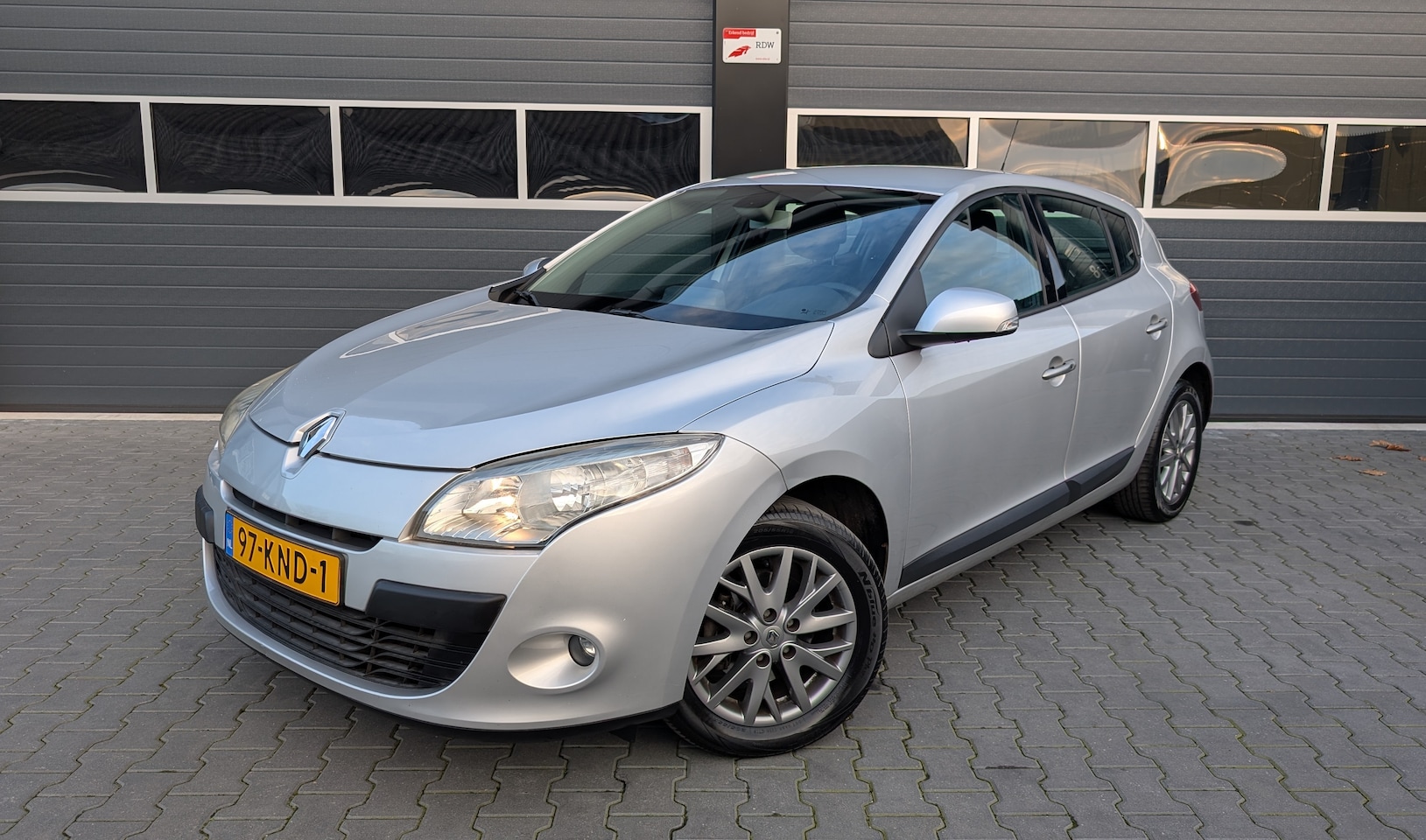 RENAULT MEGANE