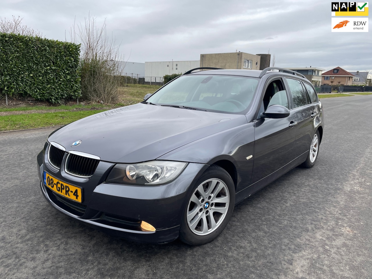 BMW 3-serie Touring - 320i Executive NAP/CLIMA/APK 2-2027 - AutoWereld.nl
