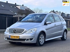 Mercedes-Benz B-klasse - 170 Automaat*Navigatie*Carplay*Navigatie*NAP*Dealer onderhouden*LM velgen*Airco*Parkeersen