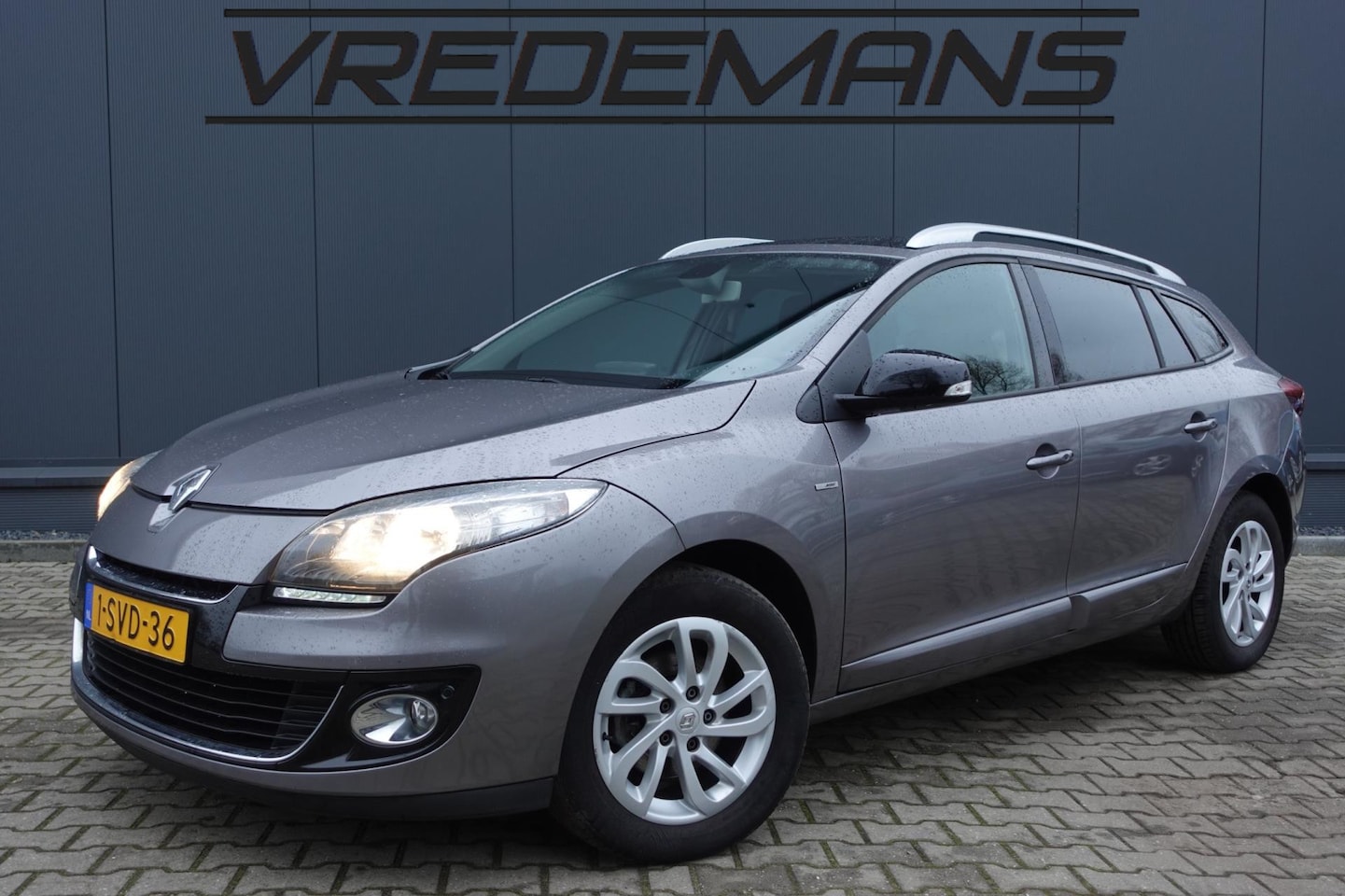 Renault Mégane Estate - 1.5 dCi GT-Line PANO/NAVI - AutoWereld.nl
