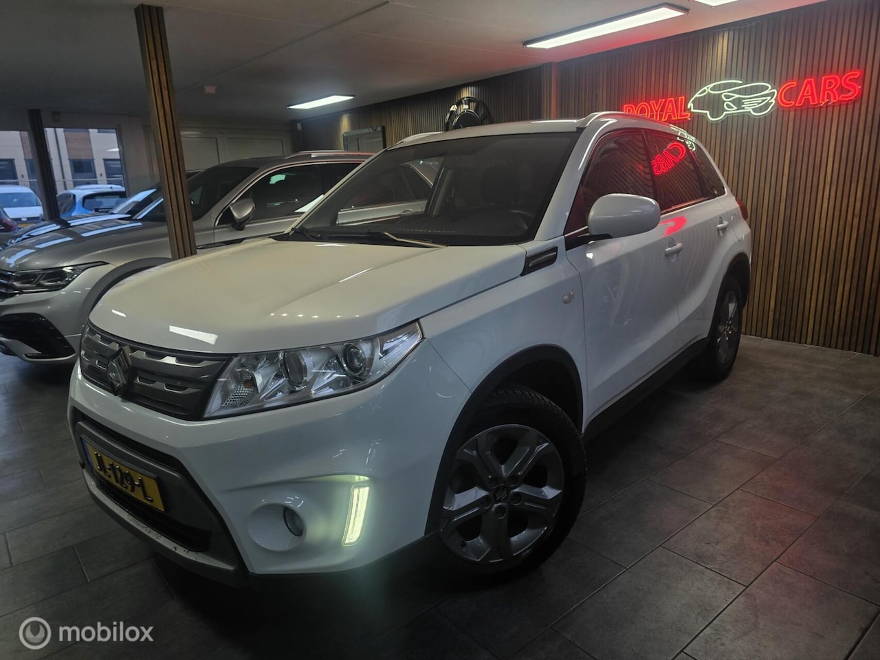Suzuki Vitara - 1.6 Exclusive/A. Camera / Navigatie /Top staat - AutoWereld.nl