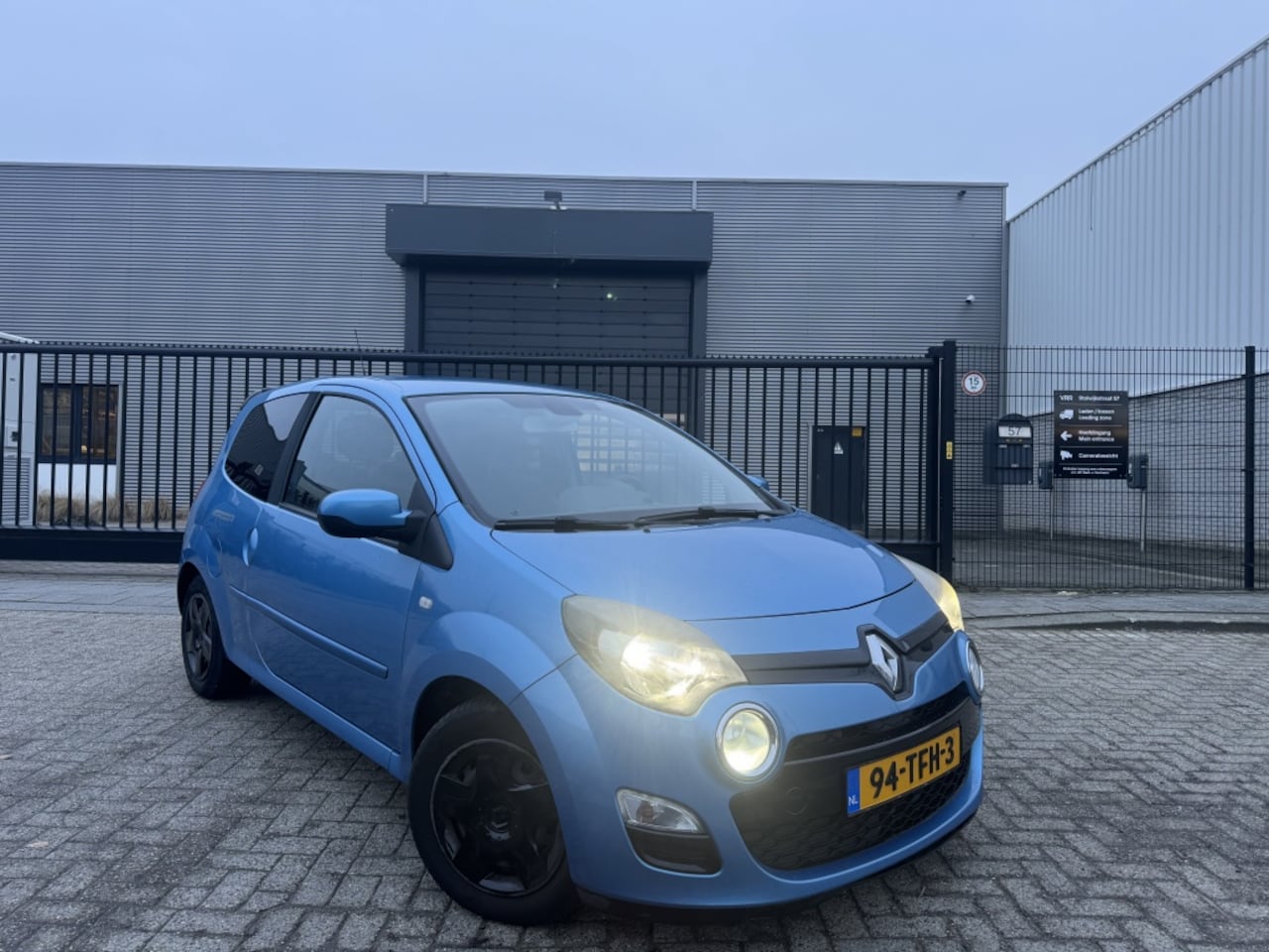 Renault Twingo - 1.2 16v Dynamique/Clima/Cruise/BT/Spoiler - AutoWereld.nl