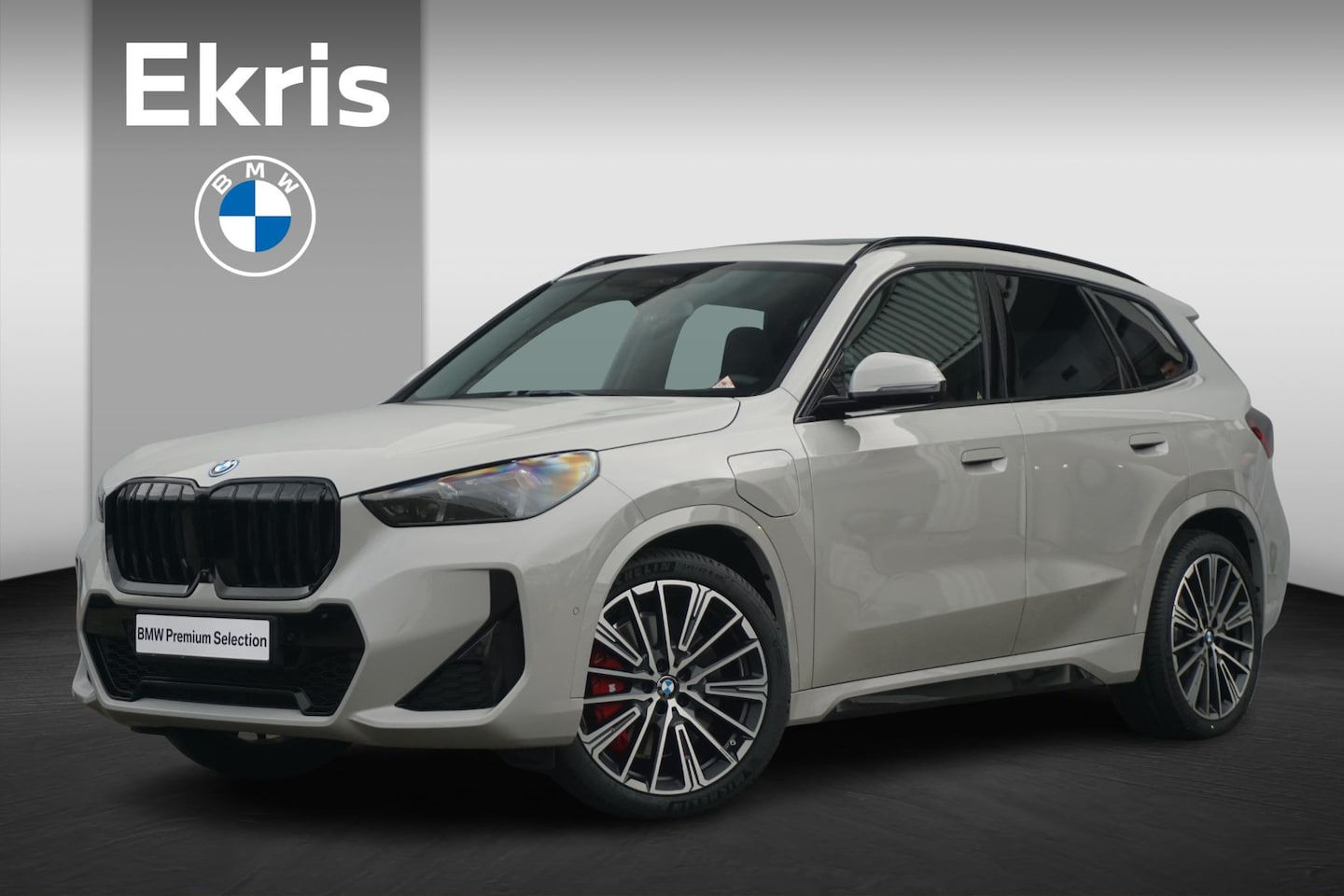 BMW X1 - xDrive25e M Sportpakket Pro 20'' / Panoramadak / Head-Up Display / Driving Assistant Profe - AutoWereld.nl