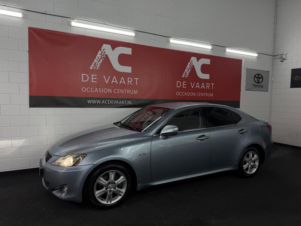 Lexus IS - 250 Business - YOUNGTIMER/AUTOMAAT/KEYLESS/NAP - AutoWereld.nl
