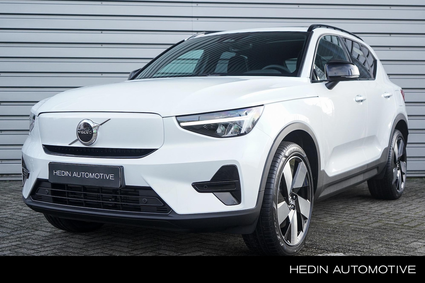Volvo EX40 - Single Motor Extended Range Plus Europa 82 kWh | Panoramadak | Stuurverwarming | Verwarmba - AutoWereld.nl