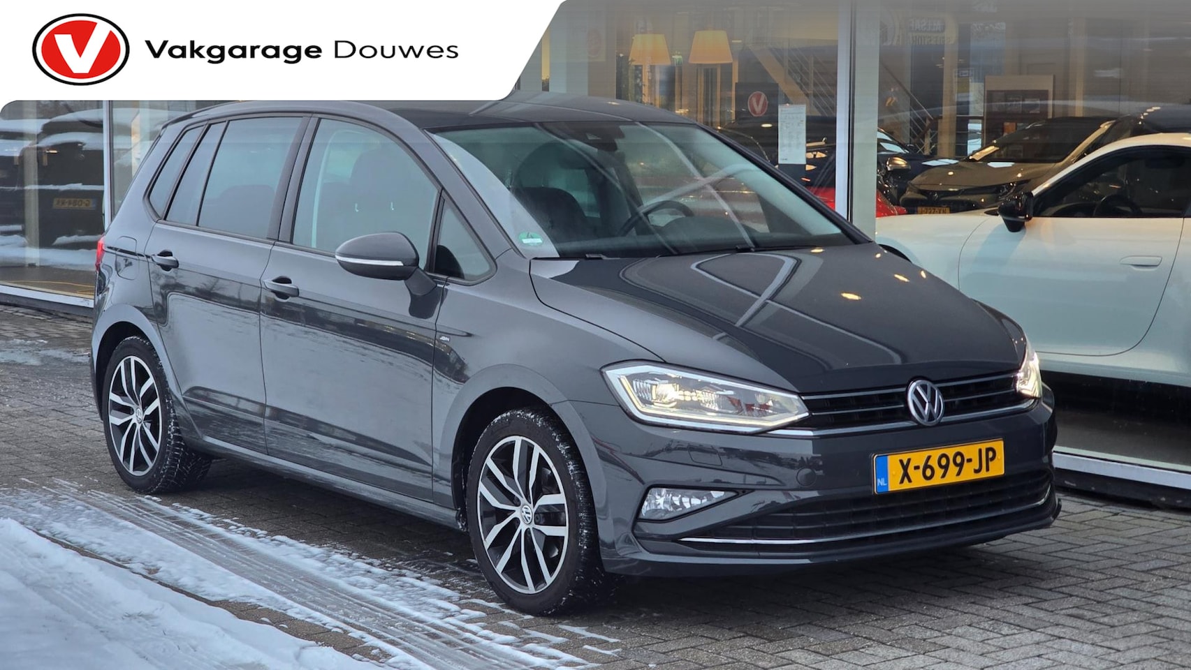 Volkswagen Golf Sportsvan - 1.0 TSI Highline | Standkachel | Camera | Cruise | Carplay | Stoelverwarming - AutoWereld.nl