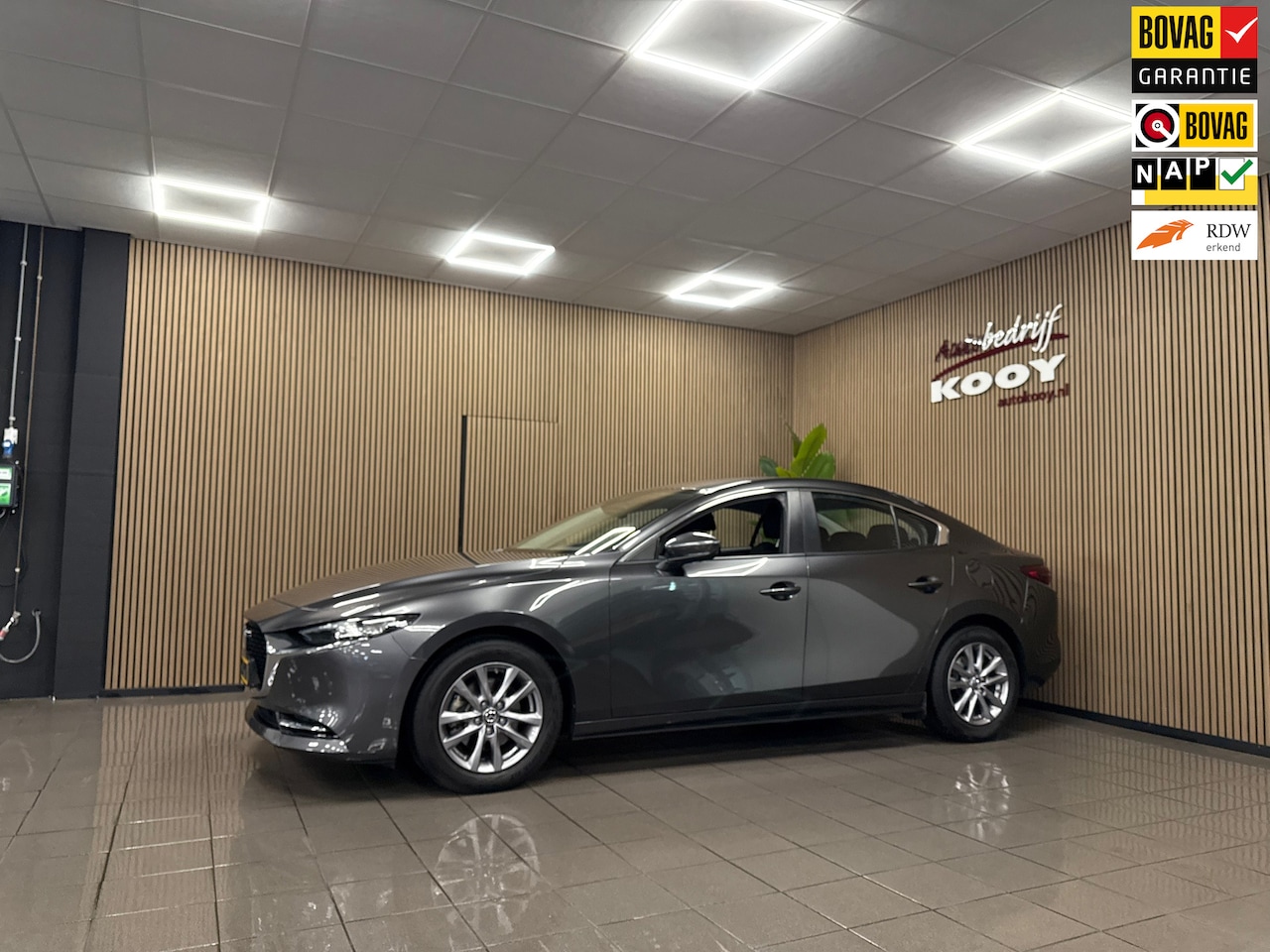 Mazda 3 - 2.0 e-SkyActiv-X M Hybrid 180 Comfort Bose * Afn. Trekhaak / Camera / HUD / ACC / NL Auto - AutoWereld.nl