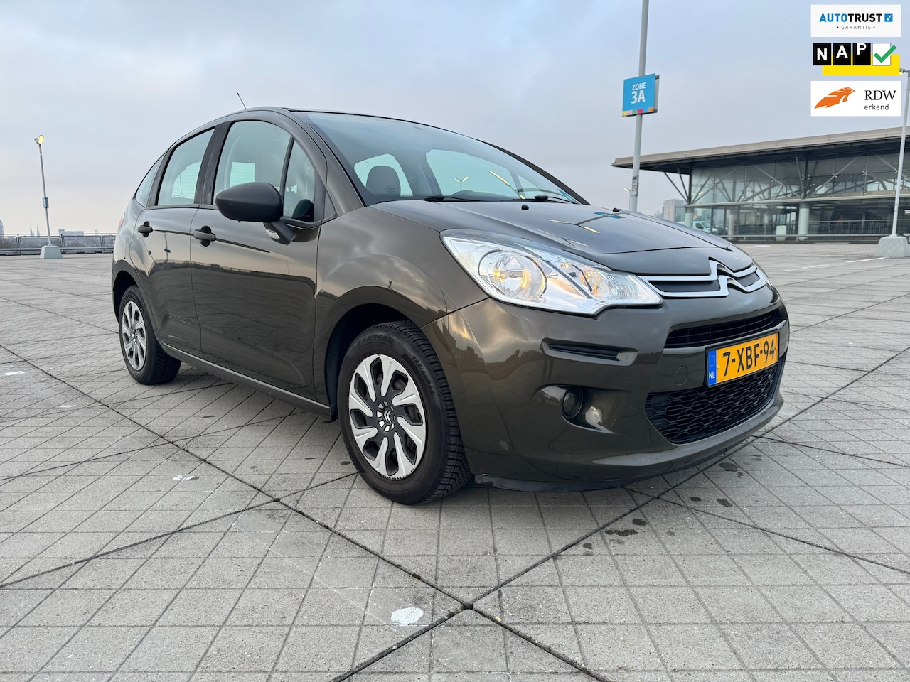 Citroën C3 - 1.0 VTi Attraction Airco Parkeersensor Trekhaak - AutoWereld.nl