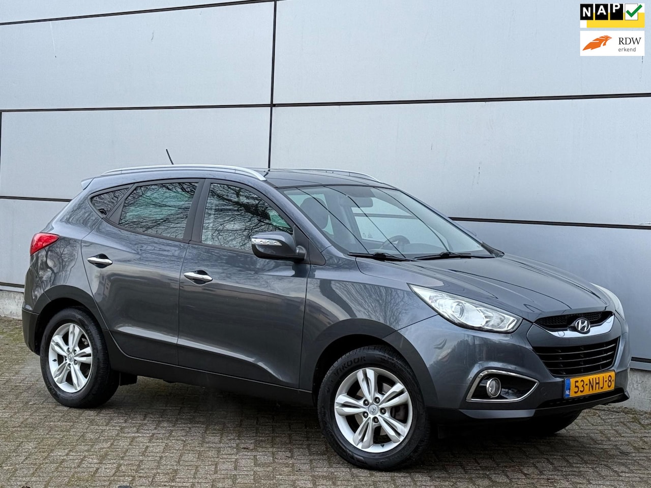 Hyundai ix35 - 2.0i Style Half Leder |Xenon |Cruise |Stuurbed |Clima |Park Sensor |Lmv |Boekjes - AutoWereld.nl