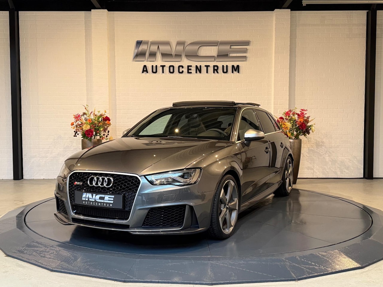 Audi A3 Sportback - 2.5 TFSI RS3 quattro | Pano | B&O | Keyless - AutoWereld.nl